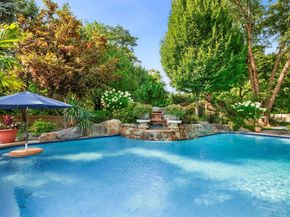 5 Glen Hill Court, Dix Hills NY 11746