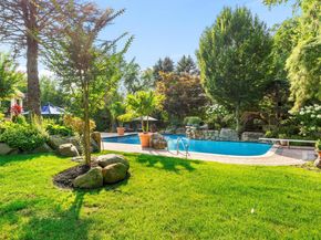 5 Glen Hill Court, Dix Hills NY 11746