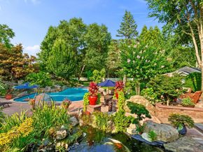 5 Glen Hill Court, Dix Hills NY 11746
