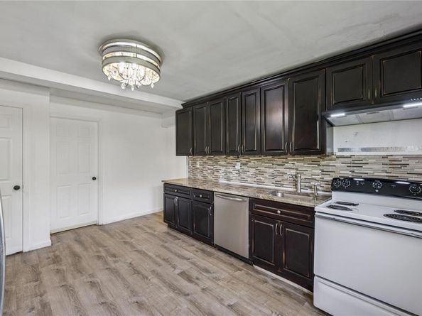 54 Oakdale Avenue, Selden NY 11784