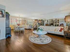 2 Goldfield Street, Melville NY 11747