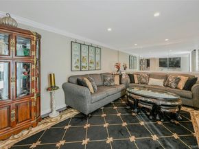 2 Goldfield Street, Melville NY 11747