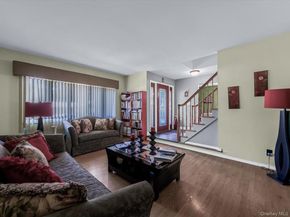 4298 Express Drive N, Ronkonkoma NY 11779