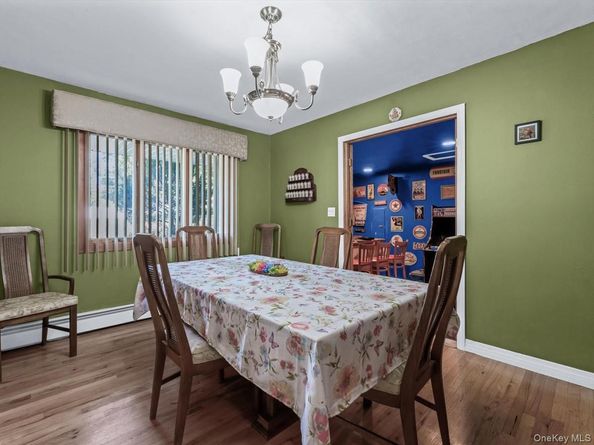 4298 Express Drive N, Ronkonkoma NY 11779