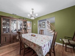 4298 Express Drive N, Ronkonkoma NY 11779