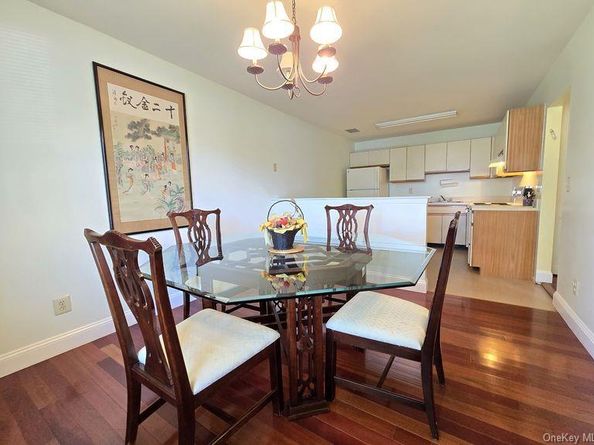 729 Hilltop Court 729, Coram NY 11727