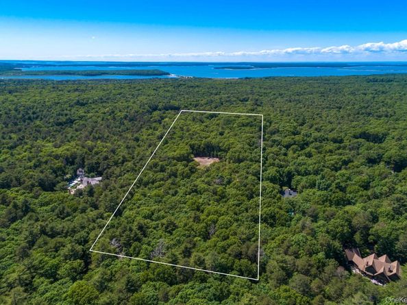 1593 Deerfield Rd., Southampton NY 11976
