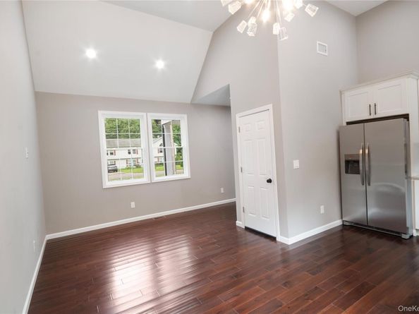 568 S Granny Road, Medford NY 11763