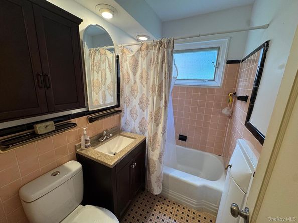 41 Lawrence Drive B, White Plains NY 10603