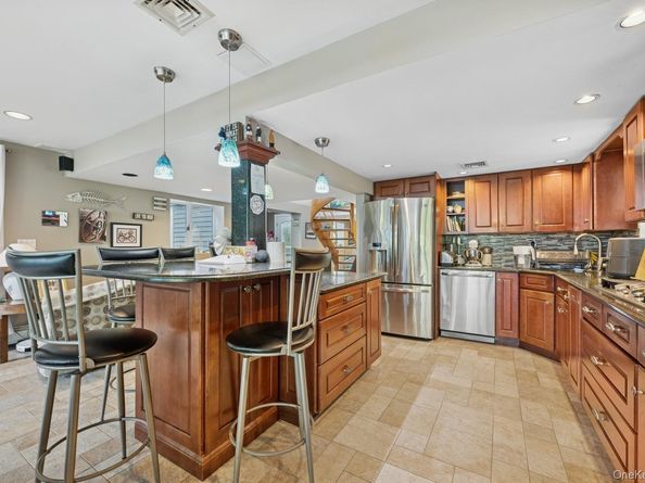 101 Bay Street, East Atlantic Beach NY 11561