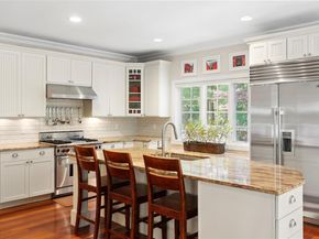 4 Barclay Court, East Hampton NY 11937