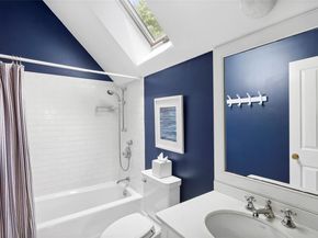 4 Barclay Court, East Hampton NY 11937