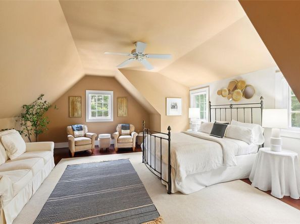 4 Barclay Court, East Hampton NY 11937