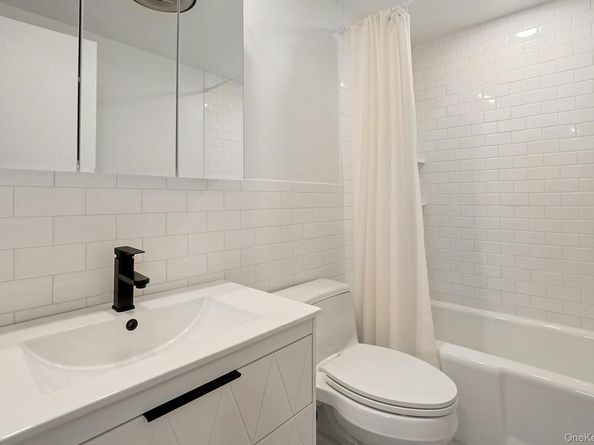 1270 North avenue 3m, New Rochelle NY 10804