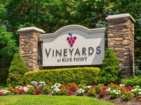 26 Avery Way, Blue Point NY 11772