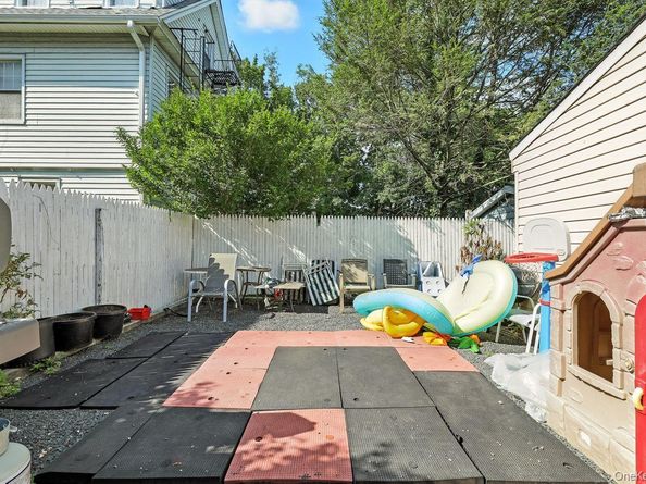 5 Dillon Road, Larchmont NY 10538