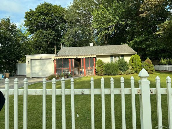 1059 Udall Road, Bay Shore NY 11706