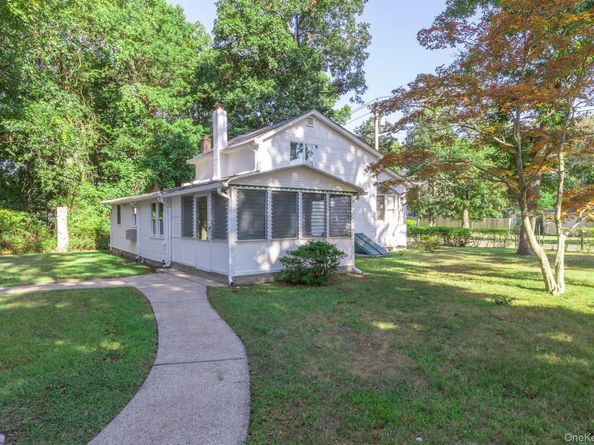 261 Elm Road W, Mastic Beach NY 11951