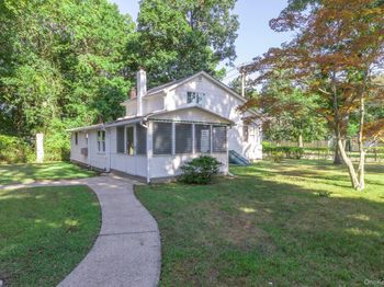 261 Elm Road W