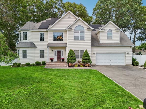 51 Justin Circle, Port Jefferson Station NY 11776