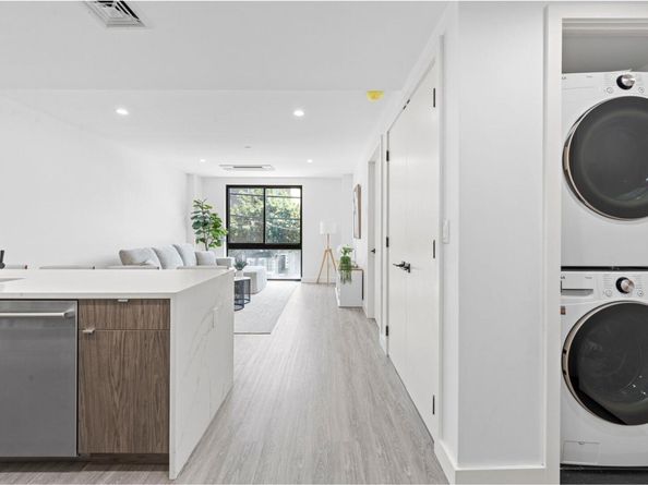 46-40 Vernon Boulevard 2A, Long Island City NY 11101