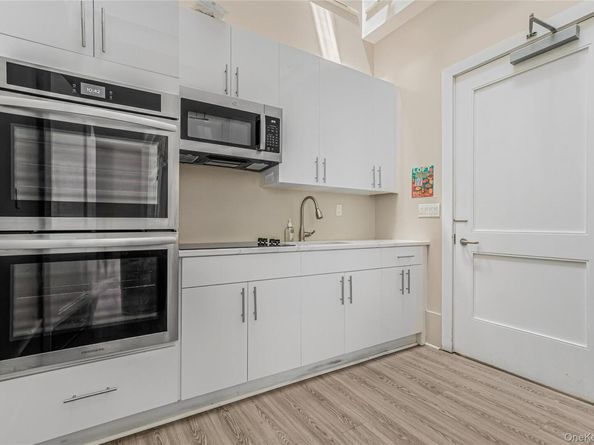 55 Oceana Drive E 1B, Brooklyn NY 11235