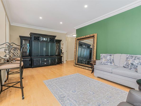 55 Oceana Drive E 1B, Brooklyn NY 11235