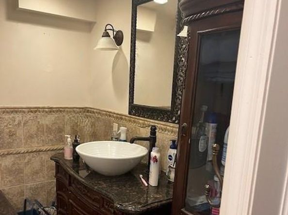 226 14th Avenue, West Babylon NY 11704