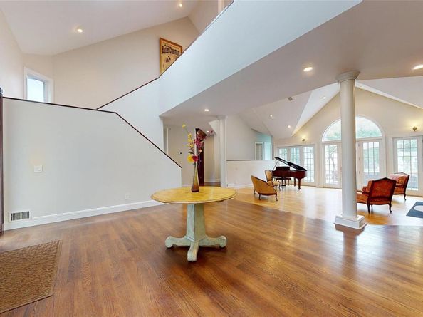 124 Montauk Highway, Westhampton NY 11977