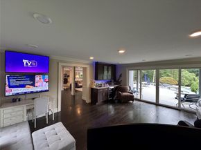 6 Fox Hunt Court, Huntington NY 11743