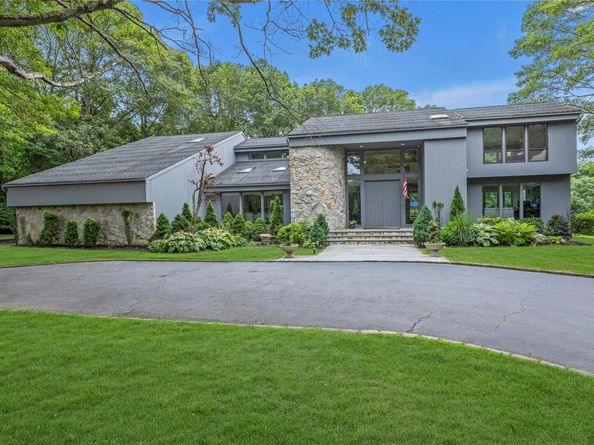 6 Fox Hunt Court, Huntington NY 11743