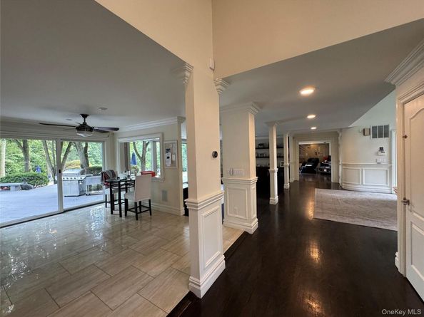 6 Fox Hunt Court, Huntington NY 11743