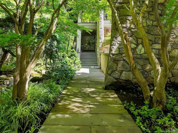 16 Gorge Lane, Pound Ridge NY 10576