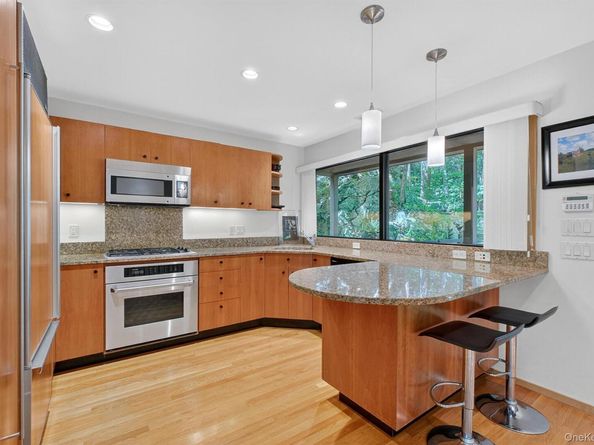 16 Gorge Lane, Pound Ridge NY 10576