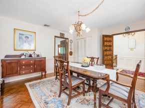 9 Branch Lane, East Setauket NY 11733