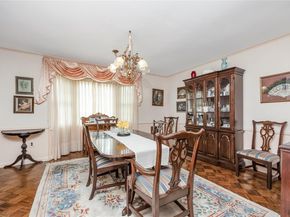 9 Branch Lane, East Setauket NY 11733
