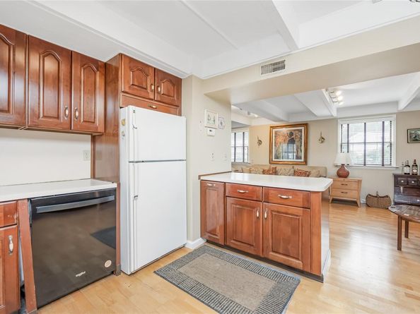 9 Branch Lane, East Setauket NY 11733