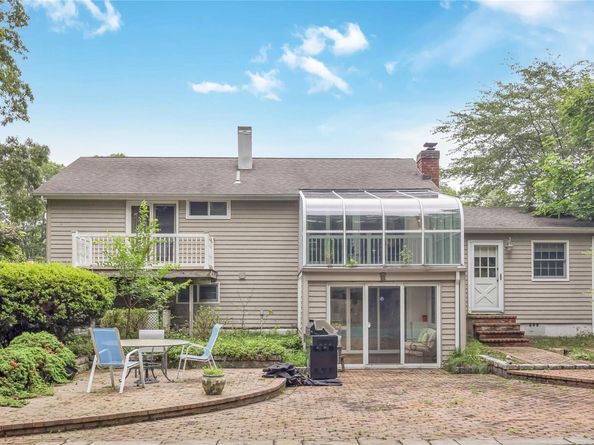 9 Branch Lane, East Setauket NY 11733