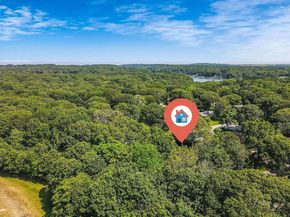 15 Youngs Avenue, Mattituck NY 11952