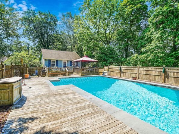 15 Youngs Avenue, Mattituck NY 11952