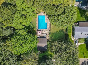 15 Youngs Avenue