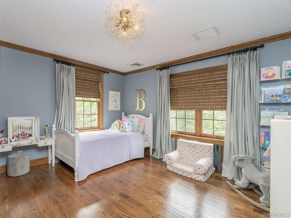 184 Circle Drive, Manhasset NY 11030