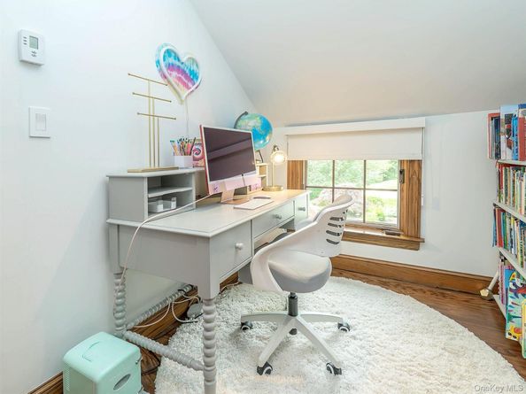 184 Circle Drive, Manhasset NY 11030