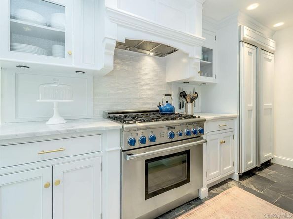184 Circle Drive, Manhasset NY 11030