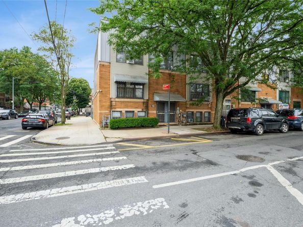 782 E. 179th Street, Bronx NY 10460