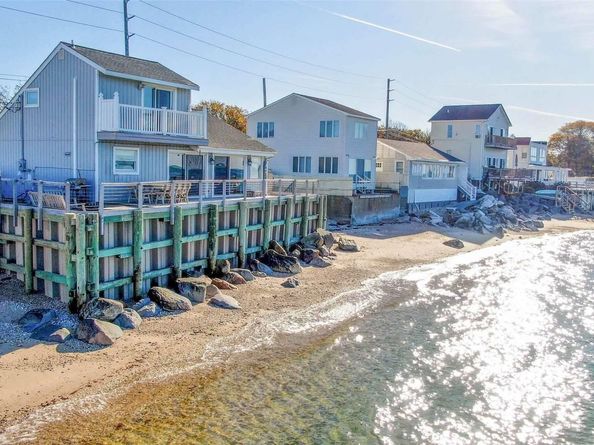 58425 Route 48, Greenport NY 11944