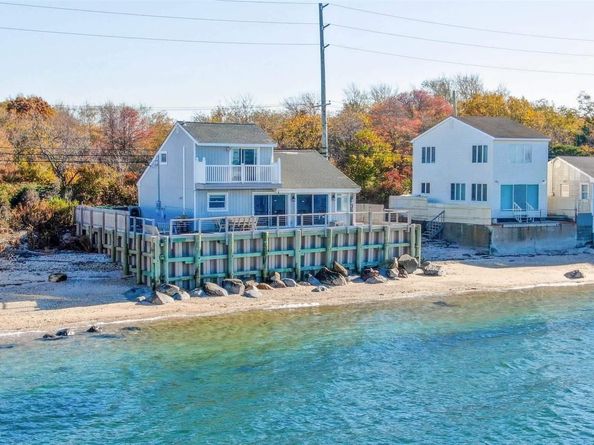 58425 Route 48, Greenport NY 11944