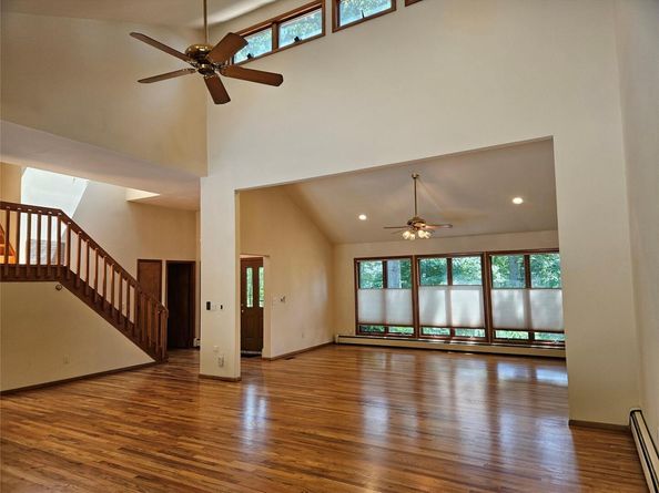 1572 Middle Road, Calverton NY 11933