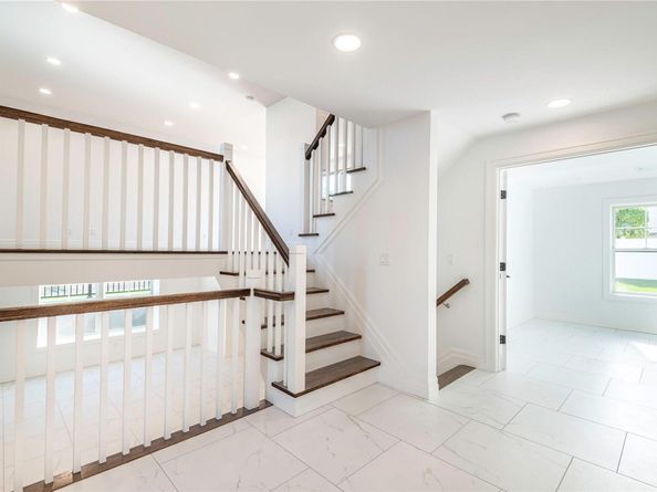 1956 Leonard Lane, Merrick NY 11566