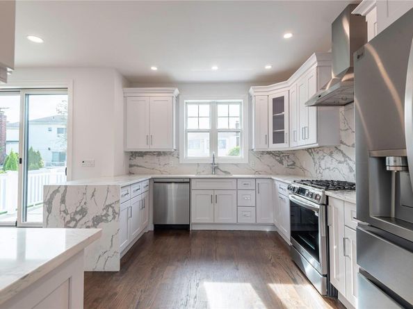 1956 Leonard Lane, Merrick NY 11566